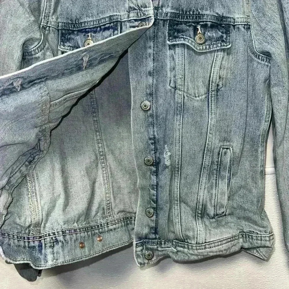 Old Navy Distressed Blue Jean Denim Jacket Size M for Women - Picture 7 of 12